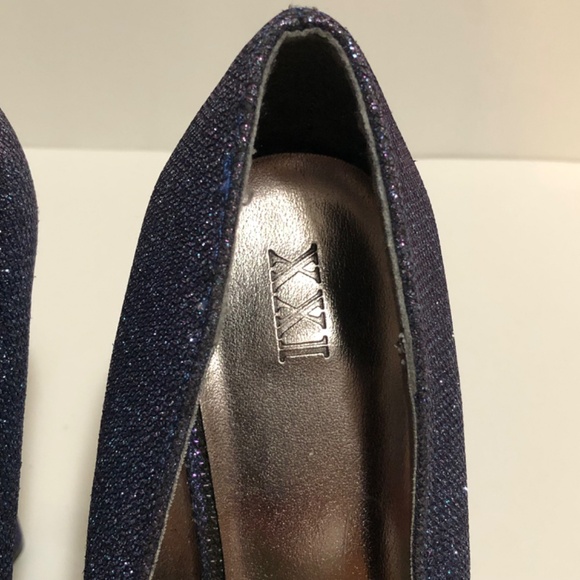 Shimmering Purple-Blue Platform High Heels XXI - Picture 8 of 8